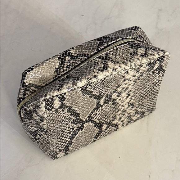tarte Handbags - Tarte Makeup Bag - new, never used